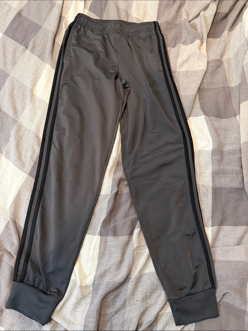 Adidas Men’s Small Essentials 3-Stripes Tapered Track Pants Gray Black